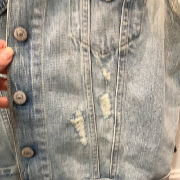 Levi's Distressed Denim Vest With eye graphics on the back - Picture 3 of 9